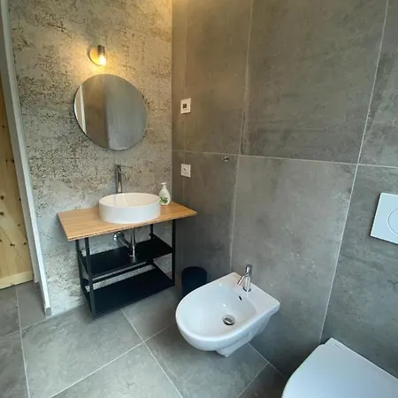 Oda ve Kahvaltı Relais Pinf Malcesine